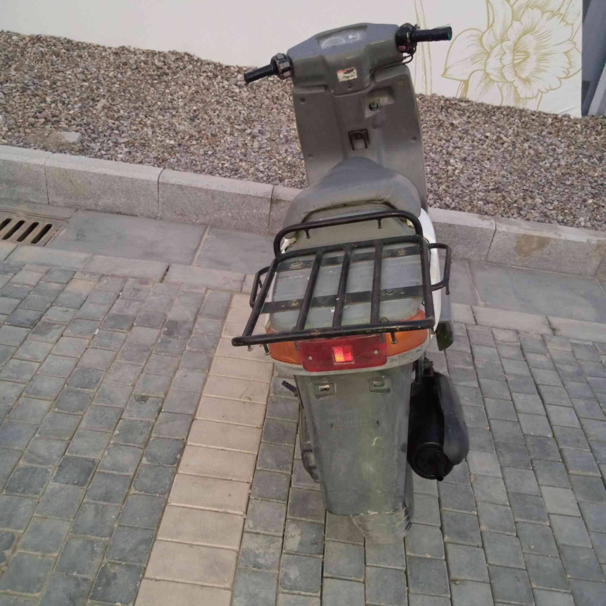 السلام عليكم دراجه بيكم ٦٠ دراجه حلوه كلش مناقصه شي تايرات جدد مكينه مكفوله كهربايات شغاله تكره سلف هندر السعر ٢٢٥المكان بغداد قرب مرور التاجيات ***********
