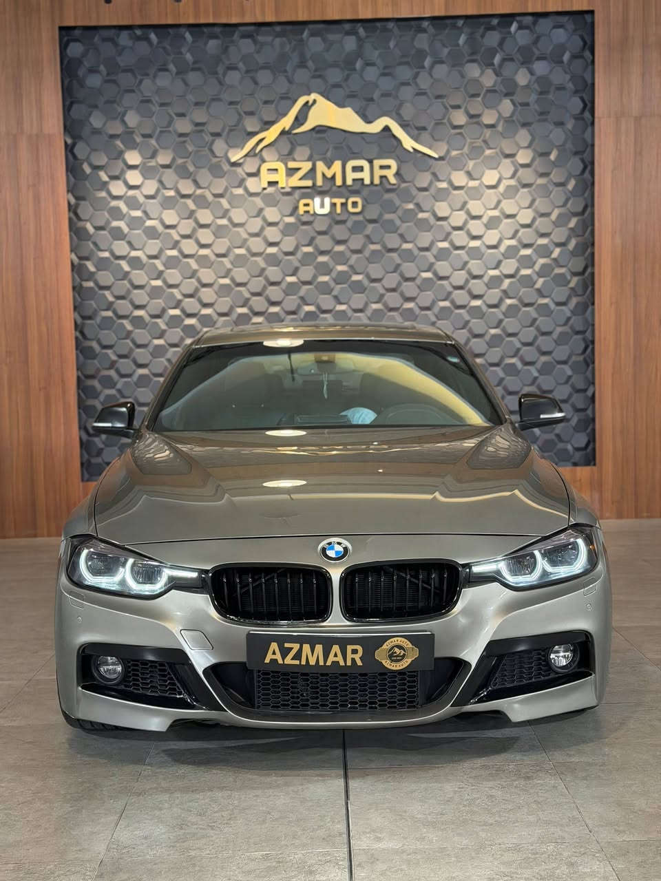 BMW 330. 2018. 
سعر بلاش  169 ورقه  فول مواصفات  سياره ماشيه 62 الف 
للاستفسار اتصال ***********
