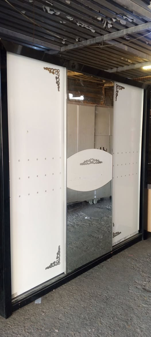 كنتور مستخدم اخو الجديد سعر 150الف مع شد ونقل بي مجال هم ***********
