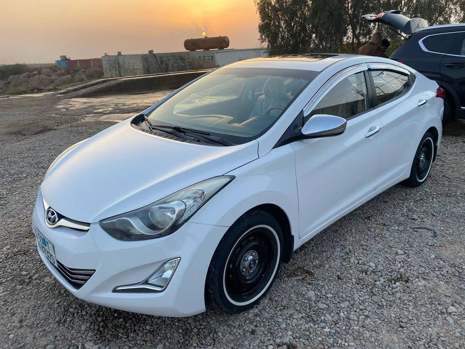 سلام عليكم 
النترا 2014 خليجي
سياره جديده داخل لونين 
سياره جاهزة حدادية  وتخم تاير وصدر امامي خافي
سياره بيه جنطه مبدله بلاد بدون اي داخل 
سياره فول للاخير عده البصمه
فتحه سقف كلشي موضحك بسونار
مكينه 1800 
مكان سيارة ديالى 
سعر 118 وبي مجال 
للاستفسار اكثر ‭0775 055 8859‬
