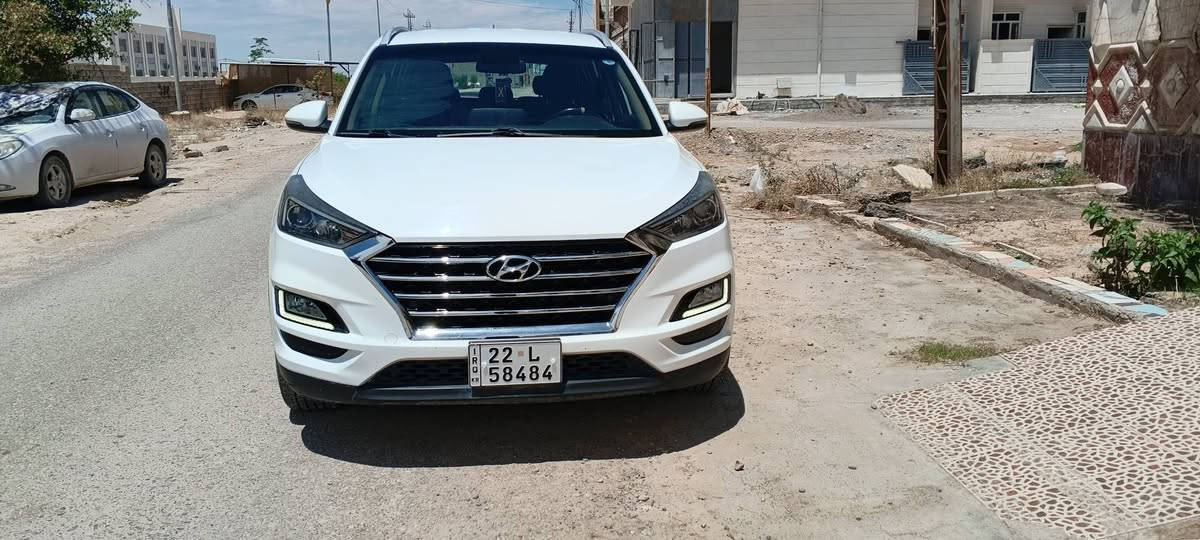 السلام عليكم توسان للبيع موديل 2020 خليجي مكفوله من الصيغ
فول مواصفات عدا بانوراما رقم أربيل باسمي رقم جديد وهزه جديده قبل اسبوع حولتها محرك كير كفاله
***********
