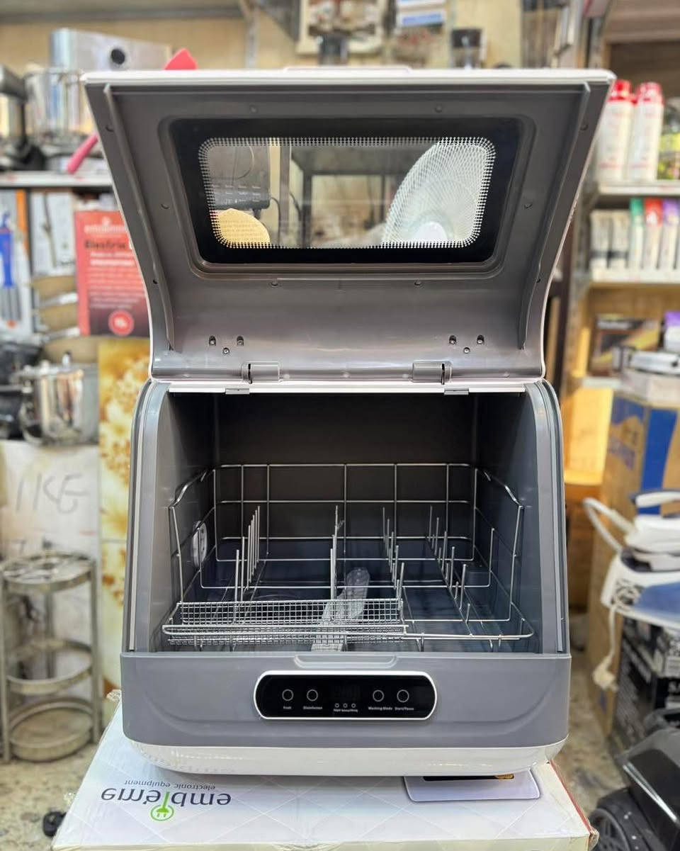 هذا جهاز راح يختصر عليكج هواي وقت
ماركه سلفر كريست
غساله صحون منضديه 
لا تأسيس 
لا كهرباء طفت 
هاي تشتغل وطينه و مولد 
او عليه تخفيضات 
مواصفات 👇🏻👇🏻
غسالة صحون منضدية ماركة ألمانية🇩🇪🇩🇪
 بدون تأسيس  تحسب مي من خلاط السنك وتفرغ داخل السنك

و الاجمل من كونها تنظف و تعقم  و تقتل الجراثيم .. 
ايضا فيها خاصية غسل الفواكه والخضار 😍 يعني ٢ ×١ هم تخلصين من الماعين وهم تخلصين من غسل الفواكه والخضار وتعقيمها 💛💛

الحجم: تاخذ
1- 6مواعين تمن /6 مواعين صغيره /6 كاسات
2- تاخذ 24 قطعة خواشيك وشوكات وسجاحين
3- تفروغن غساله وطلعون سله داخليه  يرهم داخله 2 جدوره كبار
————————————
للحجز مراسلة الصفحة
***********
