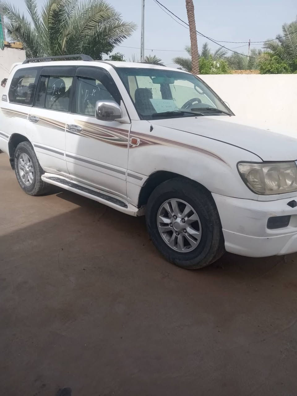 ياالله لاندكروزر موديل 2004 للبيع رقم بصره سياره جاهزه  خير من الله سياره بيه صبغ حزام تخم تاير وحدايه جديد كهربايات كله شغاله تحويل مباشر ارقام جدد هزه صار 8 تشهر داخل هزه سعره 110وبيه مجال ترهم مراوس  حسب الاقناعه مكان ديوانيه مهناويه رقم موبايل *********** اتصل وبيك خير ودلل سعر بي مجال للشراي
