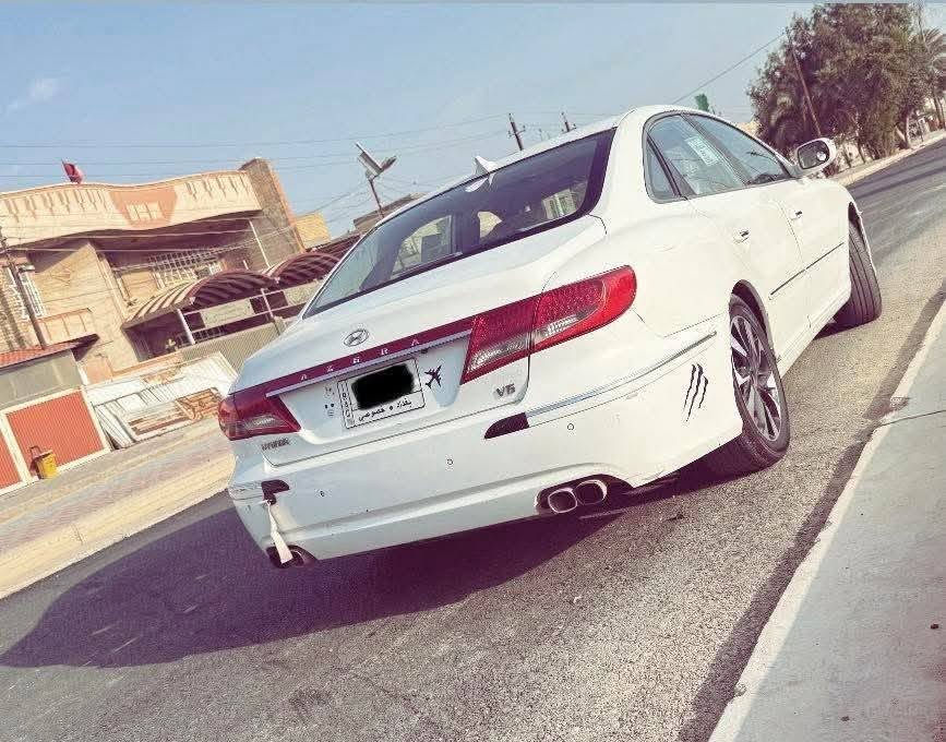 أزيرا ٢٠١١ محرك ٢٧٠٠ كشنات كهربائية سلايد دروف بيها تلحضيات بالكشر أبيع صبغ عام ولي يريد يشتريها جناي بالخير علي واللي يريد يستفاد هم بالخير علي اني جاد بالبيع وأي واحد رايدها يجي يشوفها واني ما أقصر وياه السعر ٩٥وبيها مجال لان رايد أبيع ولي يحب مراوس بسياره احدث مع فرق يدخل  اللي رايده يراسلني واني بالخدمه ***********

