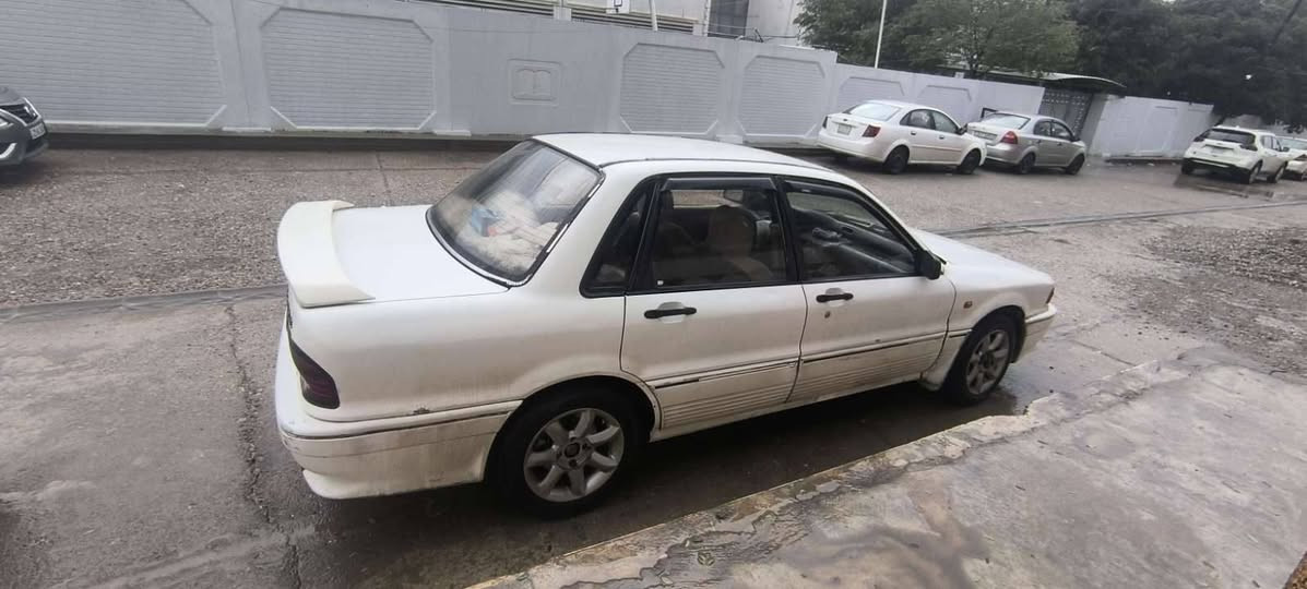 گلاند مۆدیل 1990 گێروماکینە بەشەرت تەبرید ساردوگەرم هیجی نیە پێشوپشت کەبس رەقەمو سەنەوی تازەیە کۆبۆن بەنزینی هەیە تێبینی نامە مانێرە تالفون کە *********** كركوك, العراق
