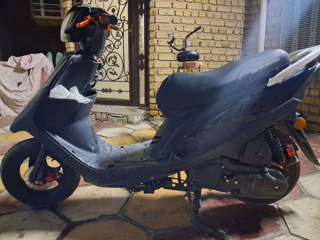 ماكس عدله المحرك برغي ما مفتوح بيه
السعر ٧٠٠ وبيه مجال


**إذا كنت صاحب هذا الإعلان وتريد حذفه لأي سبب، رجاءا أرسل رسالة إلى الدعم الفني**