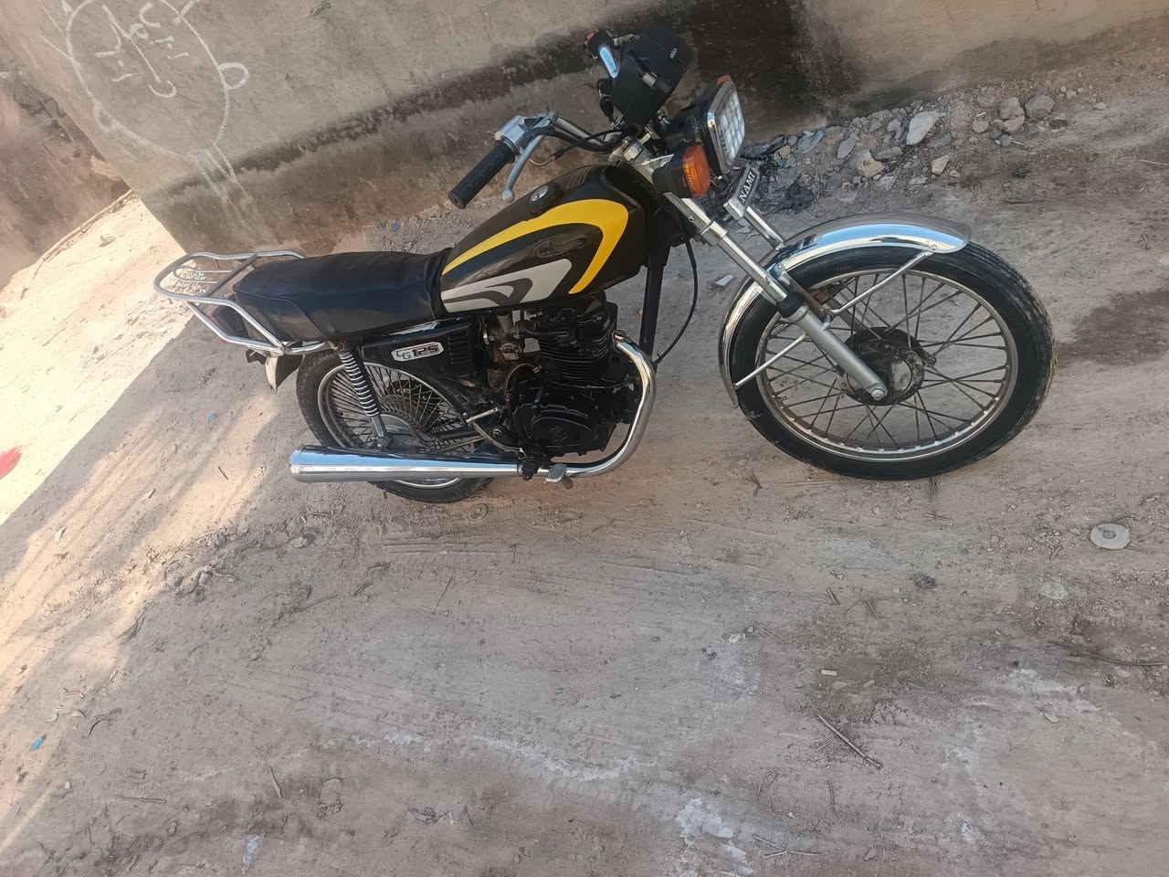 دراجه كلك للبيع بليته ورقم شاصي  محرك نص هندر يشتغل ناعم *********** مو شراي لا تعامل
