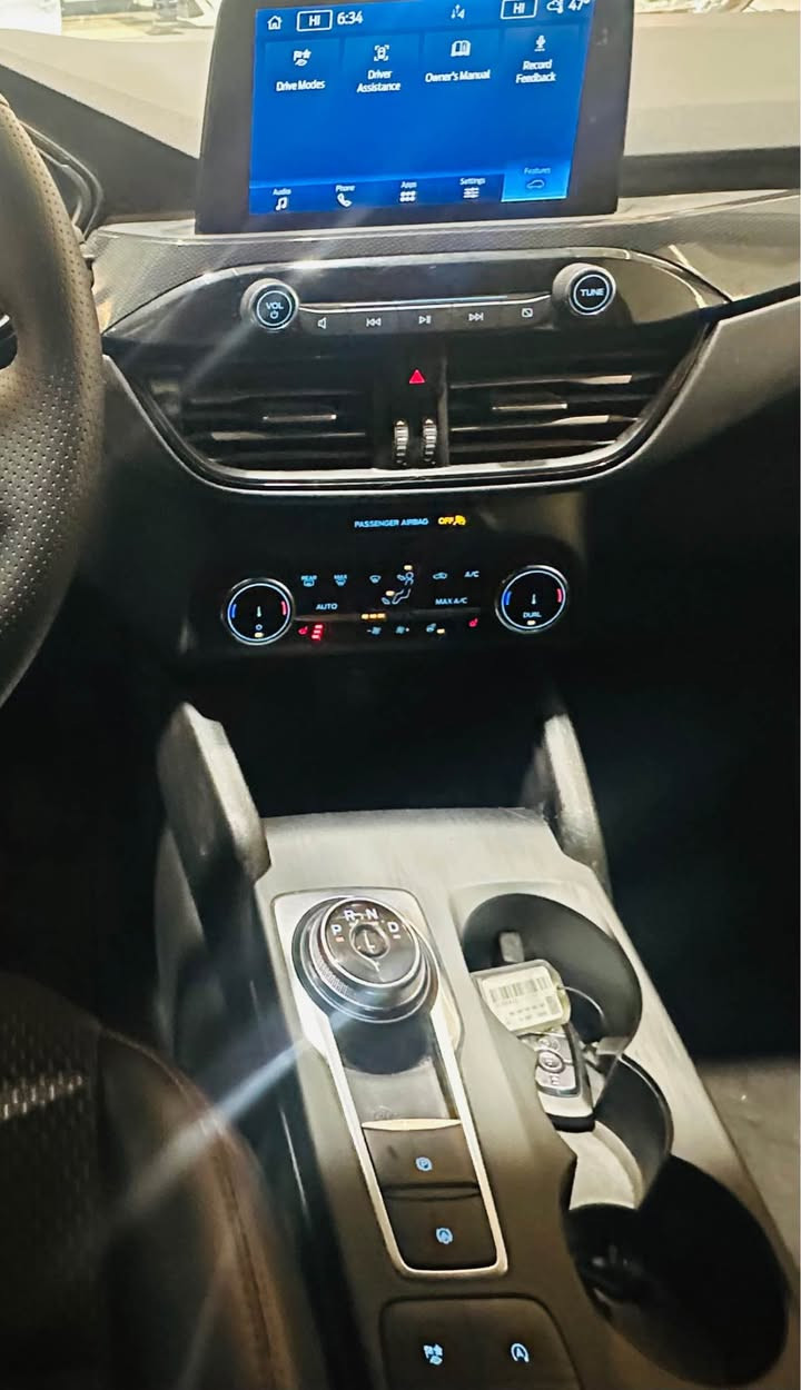 فۆرد ئیسکیب 4پستن 2025 ڕەنگ سمنتی نوێ مواصفات ST Line Select  بەسمە شەغاڵ برێک بەسمە ڕادار 360پلە کوشین کارەبا و هیتەر سوکان هیتەر تەبرید لەمس گێر ماوس شاشە گەورە گێچ دیجیتاڵ الیکترۆنی دبڵ اکسل 4x4 سندوق شفت ویل کرۆم یەدە بەسمە لایت لید زینون تەبرید مەرکەزی ئوتو هۆلد سوکان ڤۆلیوم سیارەکە 10هەزار رۆیشتیە (چاملغ سکن +دەرگا سبغ )پشت و پێش کەپس دعامی لۆ دعامی بەشە رت بێ ناوگرتن لایت بیلادی دعامی بیلادی سیارەکە تازە داخیل بوە کاتی نەشکایە گێر مکینە بەردی گزۆز ڕادارات هەموو بەشەرت سعری 155 کمیک مەجالی تێدایە٠                                                            رقم شانصی  1FMCU9NA3SUA58070
رقم تلفون ***********
*********** أربيل, العراق
