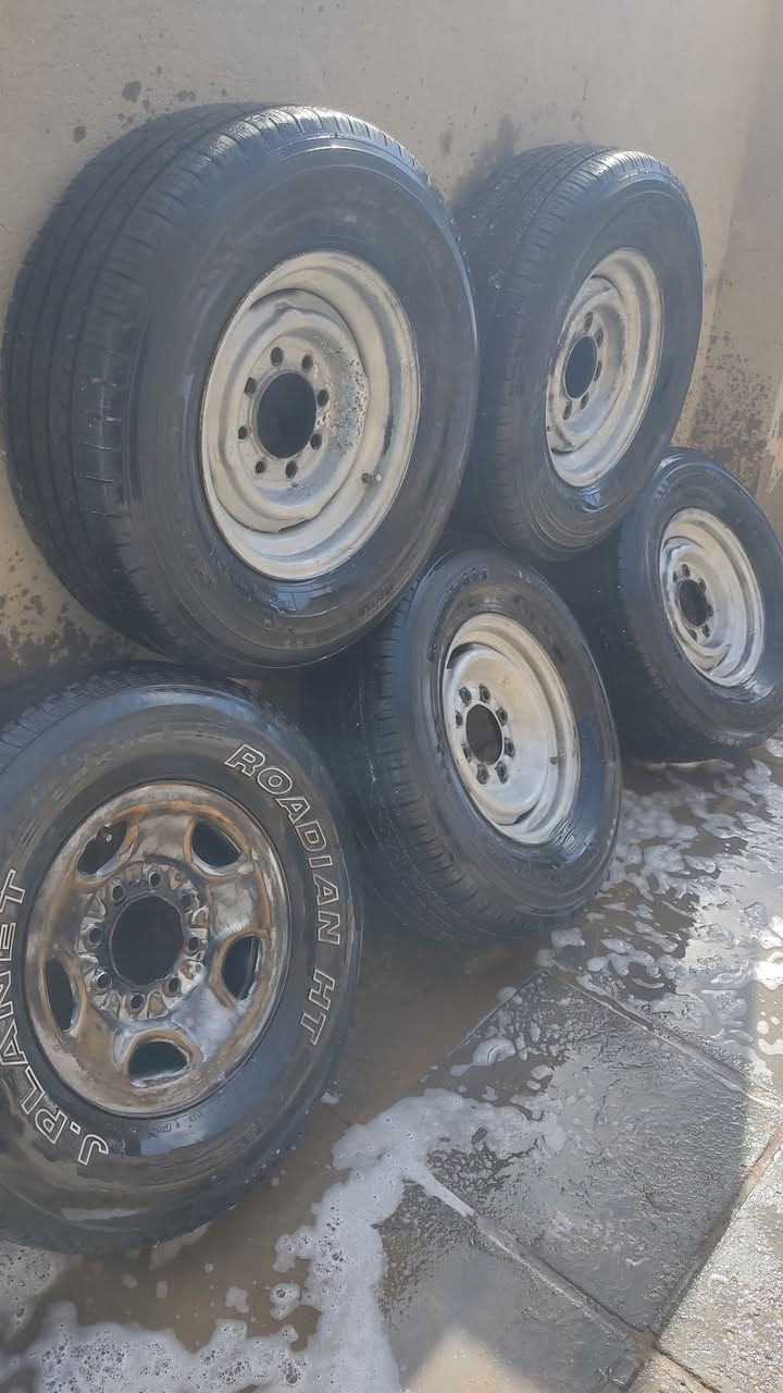 سلام عليكم تخم تاير كامل وي السبير للبيع
مكاني الناصريه البطحاء 
***********
