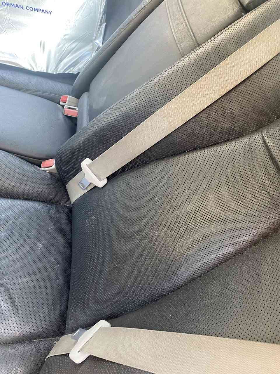 السلام عليكم 
مارسيدس غواصه 2004 
أصوليه واصليه وبأسمي ورقم بغداد سنويه إلى 2029 جاهزه وكامله s350 مكينه 6 
باب طويل 
د گم ناعمه
كشنات 4 كهرباء 
مري شفط واشاير 
تدفئه وتبريد وتدفئة كشنات
فتحه سقف 
چوبلس بلادي اصلي
شاشه وتحكم 
برده كهرباء 
حساس امامي وخلفي شغال بلادي
بعد بيه مواصفات الجناي يعرفهن
السياره جاهزه وحلوه 
السعر 120$
***********
بي واتساب  للجادين فقط
