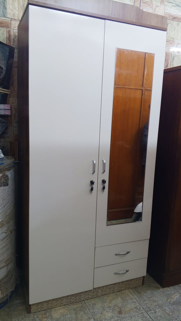 السلام عليكم
كنتور 5 ملحق صاج نظيف سعر ٣٢٥ بي مجال 
كنتور ٣ ابواب كلش نظيف سعر ١٩٠ بي مجال 
كنتور تركي بابين نظيف سعر ١٦٠ بي مجال 
مكان بغداد المشتل ***********
