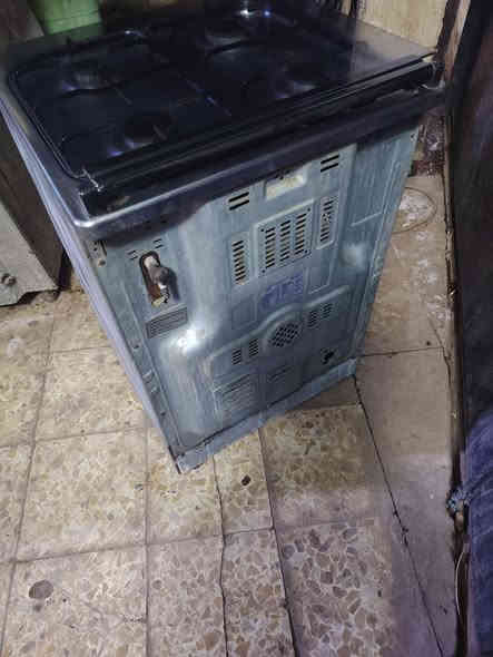 للبيع كلة شغال الفرن خطين والعيون عالفحص السعر ٨٥ كربلا***********
