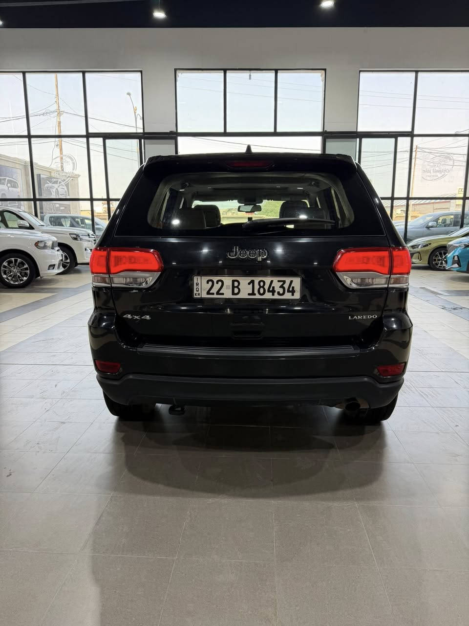 جيب شيروكي 2015 لاريدو فول مواصفات خليجي
دفع رباعي 4X4
كاميرا خلفيه + شاشه
عدسات زينون
مرايا كهرباء
كشنات جلد + كهرباء
شاشة+بلوتوث+نظام صوتي
مثبت سرعه
8 سرعات
تحكم ستيرن
فتحت سقف
بعد بيها هواي مواصفات 
سيارة بأسمي وتحويل مباشر
للأستفسار الاتصال ***********
