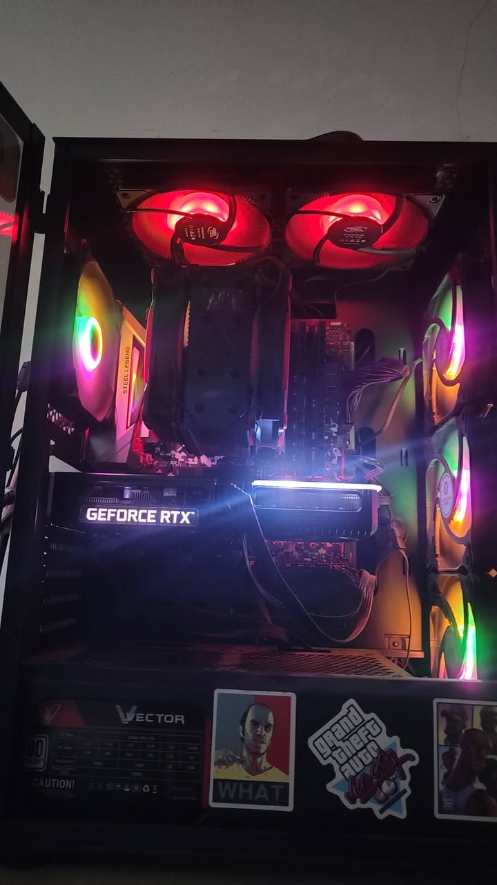 للبيع PC Gaming تجميعة قوية ونظيفة

المواصفات:

- المعالج: AMD Ryzen 5 5650G Pro
- المبرد: Arctic Freezer (تبريد ممتاز وحرارة مستقرة)
- كرت الشاشة:  RTX 3060 Ti 8g قوي لتشغيل الألعاب الحديثة
- الرام: 16GB (8×8) بتردد 3200MHz
- اللوحة الأم: B450 Steel Legend
- الباور سبلاي: 700W
- التخزين:
  - SSD سعة 228GB (لنظام التشغيل والبرامج)
  - HDD سعة 1TB (لتخزين الألعاب والملفات)

التجميعة مناسبة للألعاب القوية والبرامج الثقيلة، والأداء ممتاز جداً.

الحالة: نظيفة وشغالة بدون أي مشاكل.
السعر: (900 الف ) بي مجال بسيط
الموقع: (بغداد)

للاستفسار مراسلة خاص.


**إذا كنت صاحب هذا الإعلان وتريد حذفه لأي سبب، رجاءا أرسل رسالة إلى الدعم الفني**