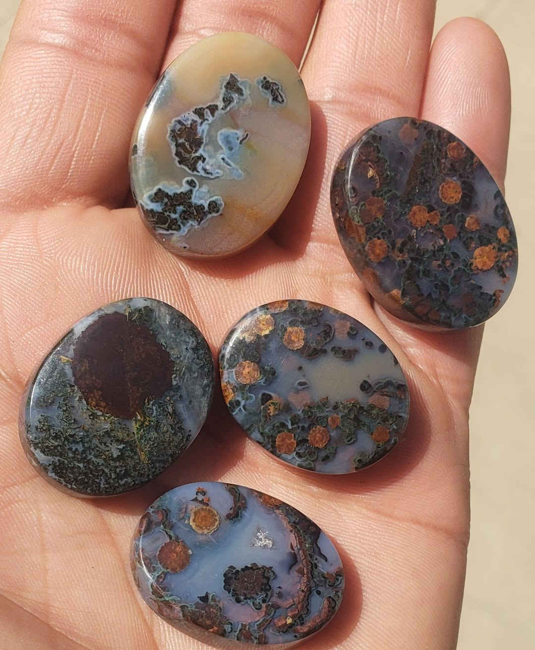 بسم الله ماشاء الله 
تحف نادرة ومميزة من العقيق الطحلبي اليماني(ورد الربيع )الوان ربانية طبيعية ساحرة تسر الناظرين يسعدنا تلقي استفساراتكم على الخاص
#العقيق_اليماني_الاصلي_الطبيعي بغداد, العراق


**إذا كنت صاحب هذا الإعلان وتريد حذفه لأي سبب، رجاءا أرسل رسالة إلى الدعم الفني**