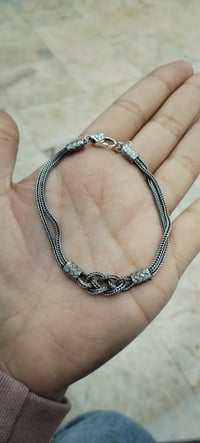 إلسلام  عليكم سوار فضه 925 مكاني بغداد سعر ١٠٠ وبي مجال شي بسيط رقم 07...