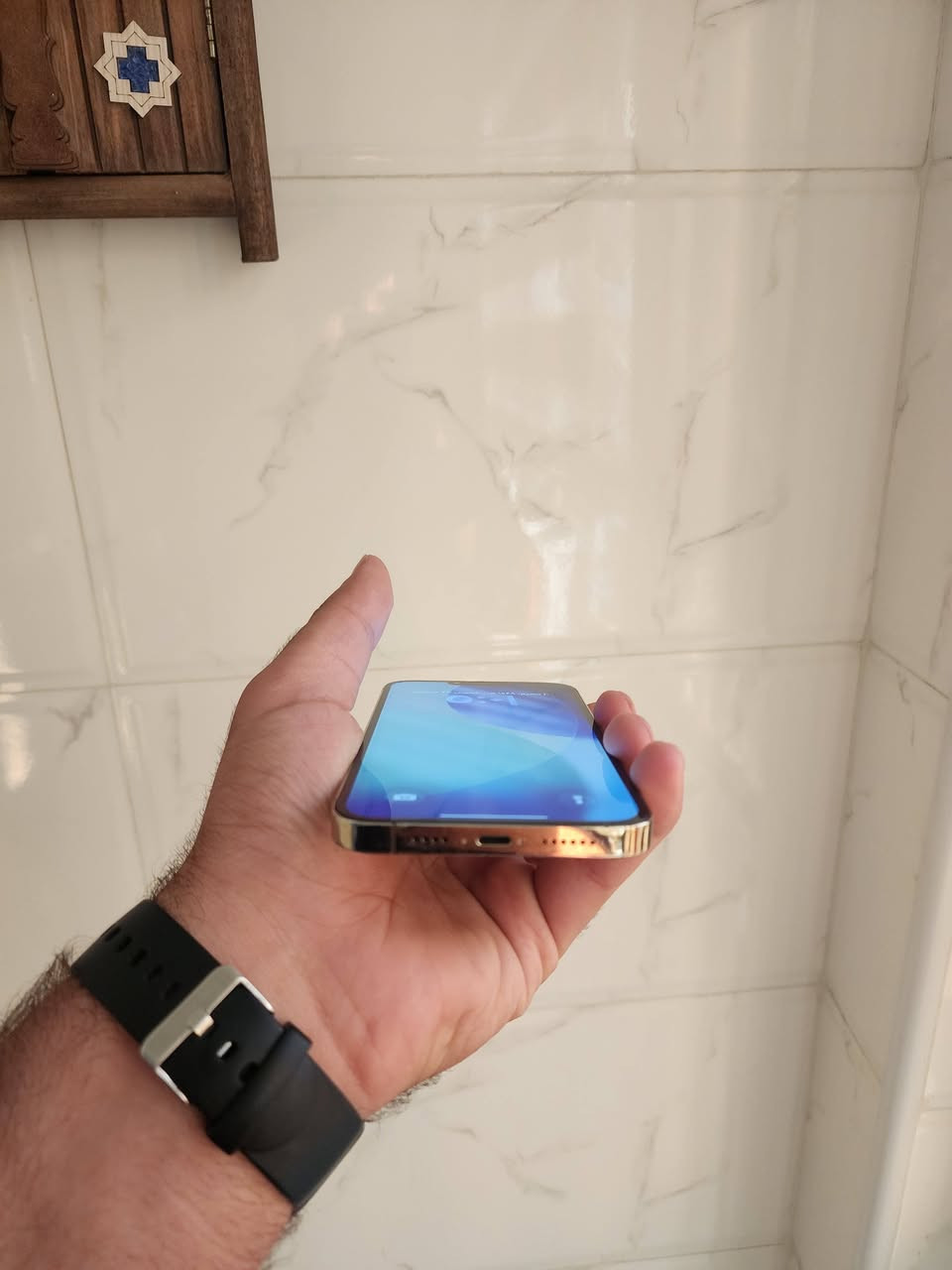 سلام عليكم ورحمة الله وبركاته 13 Pro Max ذاكرة 128 بطارية 99 جهاز فقط مستبدل شاشة تفصيخ  وبطارية مكفول من اي مشاكل السعر جدا مناسب العنوان كربلاء للتواصل ***********
