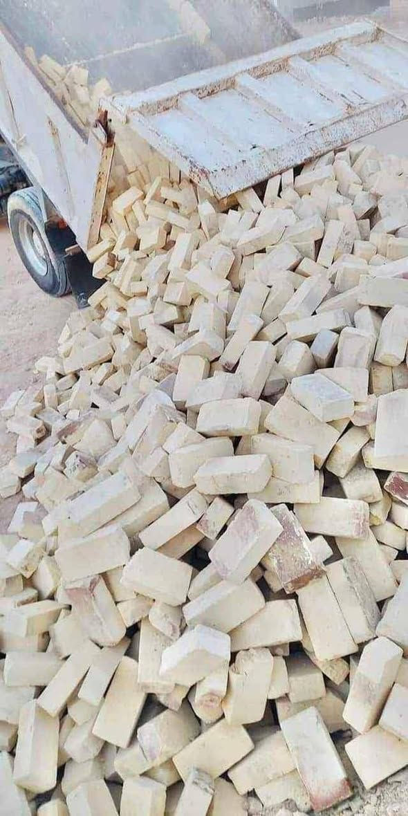 يوجد  #طابوق معامل العمارة  عدد 8000طابوقه #وزياده500 #ويوجد #تك 4000وزياده# 250 ويوجد كسر للبيع  اتصال  على الأرقام التاليه أو مراسله عل واتساب  ***********//***********
نوع بيرنا (الطيب-العماره)  
ونوع انجكتر. قوه ولون وعدد كامل وقالب واحد  للاستفسار ومعرفه السعر فقط
