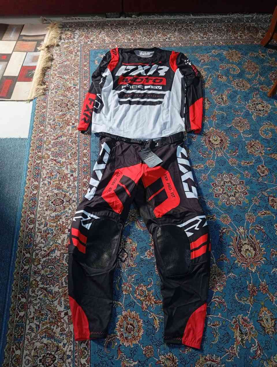 بدلات مال دراجه سعر القطعه 20الف


**إذا كنت صاحب هذا الإعلان وتريد حذفه لأي سبب، رجاءا أرسل رسالة إلى الدعم الفني**