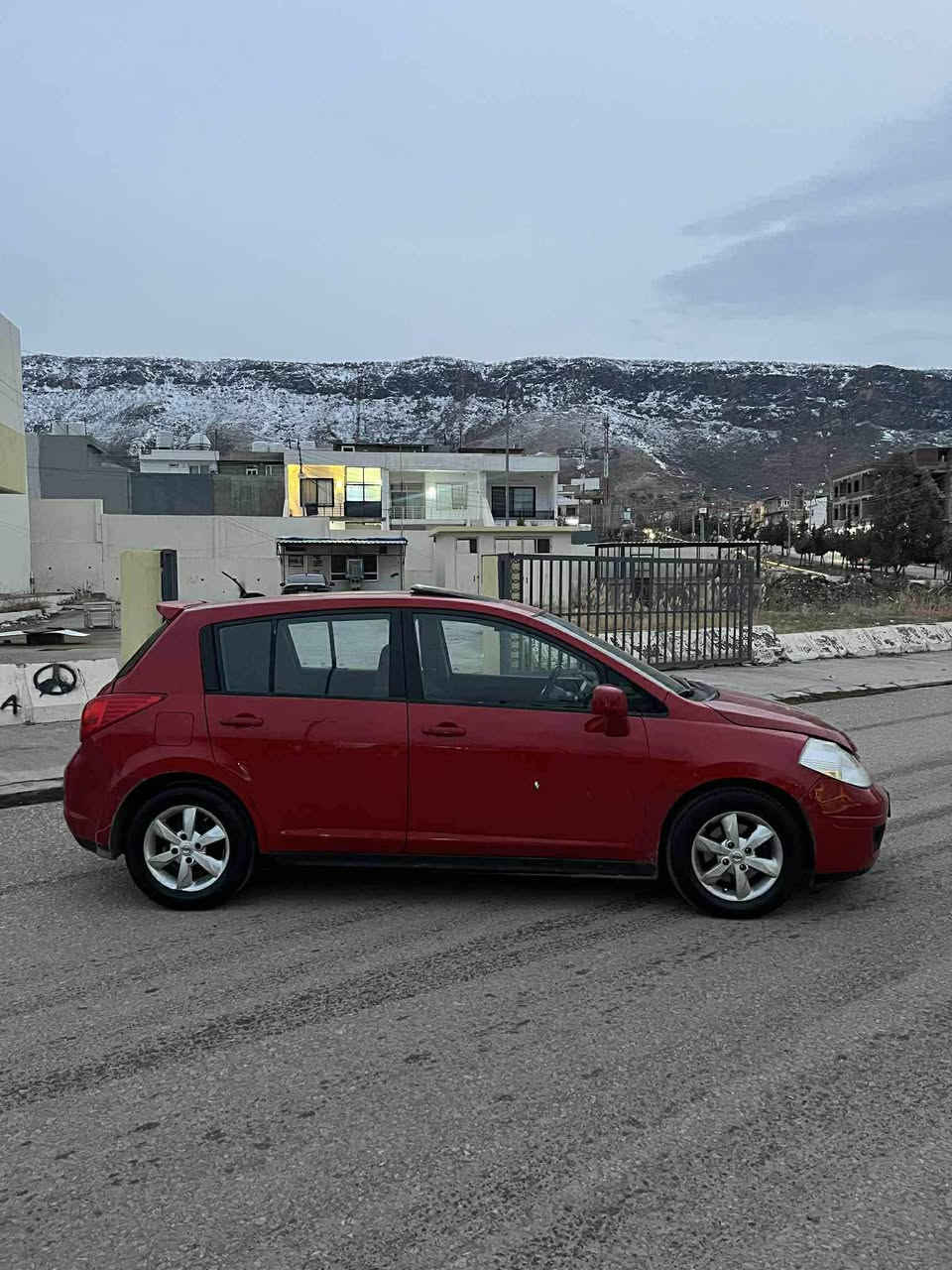 مۆدێل 2008 فول فەل sl سی پارجە بۆنیت جاملخ سندوق قیجەک بەتانەی هەیە بی ئیرباگ نەتەقیە 
سحری $90مەجال
واتساپ📞*********** شقلاوة, أربيل
