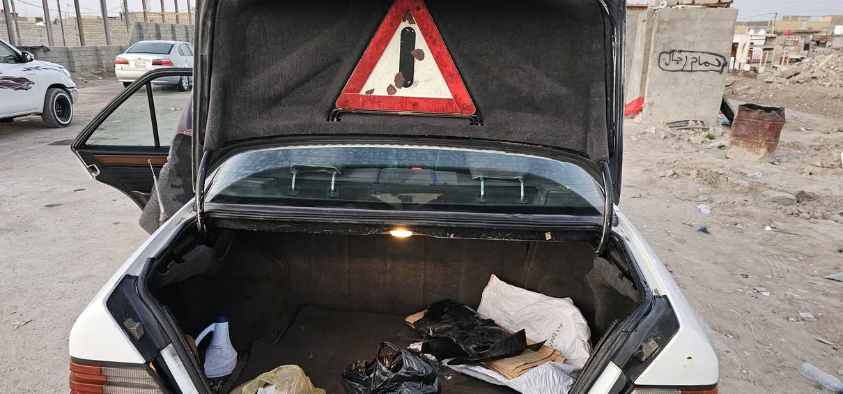 دب.مودل92.رقم بغداد.كيرمحرك حدادية تبريد كله تمام.سعر ٦٣ ..مداور للاتصال***********
