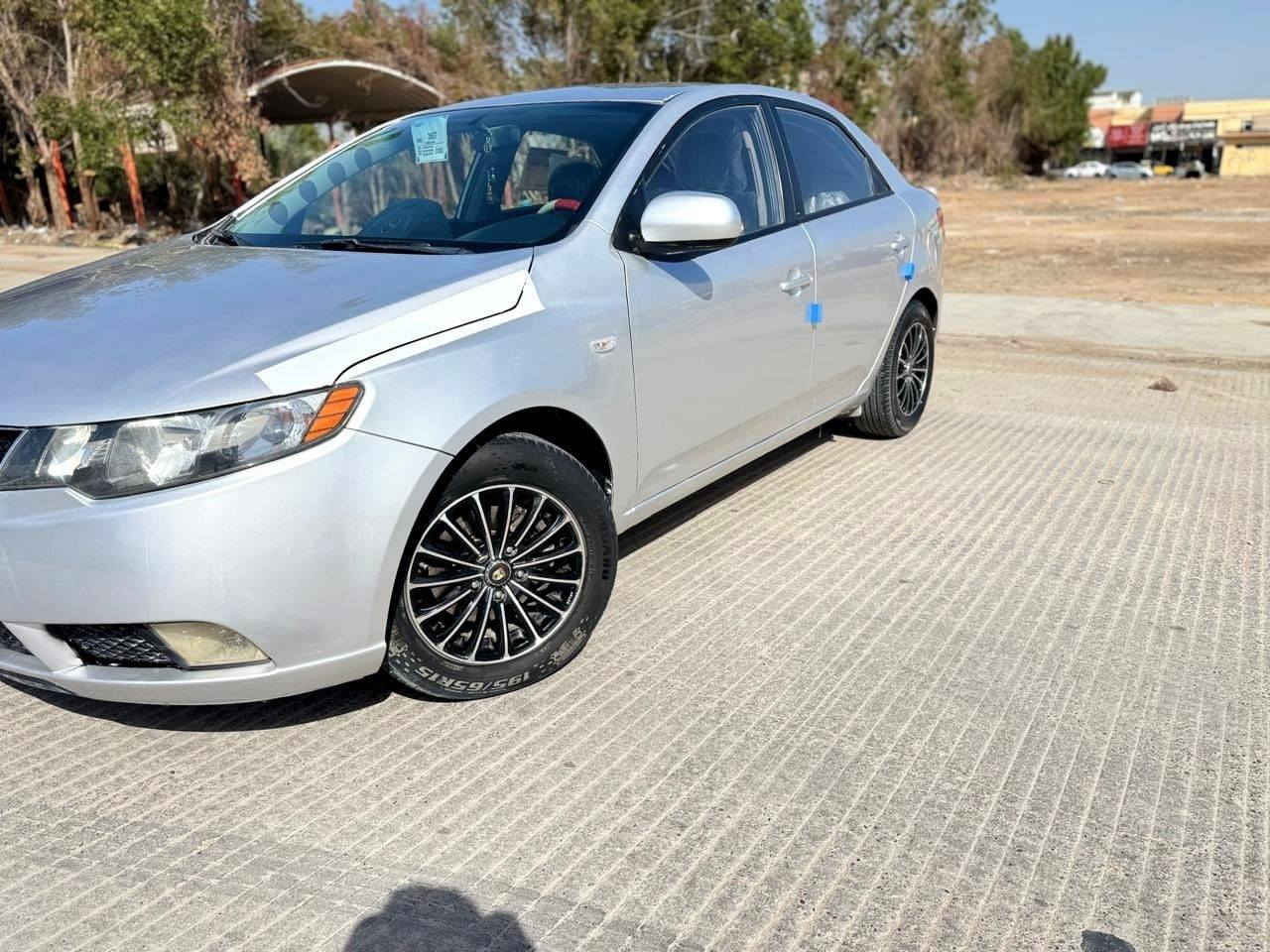 السلام عليكم 
كيا سيراتو موديل 10 ارقام وسنوية اربيل مطابق 
دخول جديد مكينه كير حداديه تايرات كله جديد تبريد شرط شغال السيارة جاهزه متخسر عليه ربع 
مكاني نجف السعر (45) وبيه مجال للشراي 
اتصل وآتساب ع الشريحة وتدلل 
(***********
