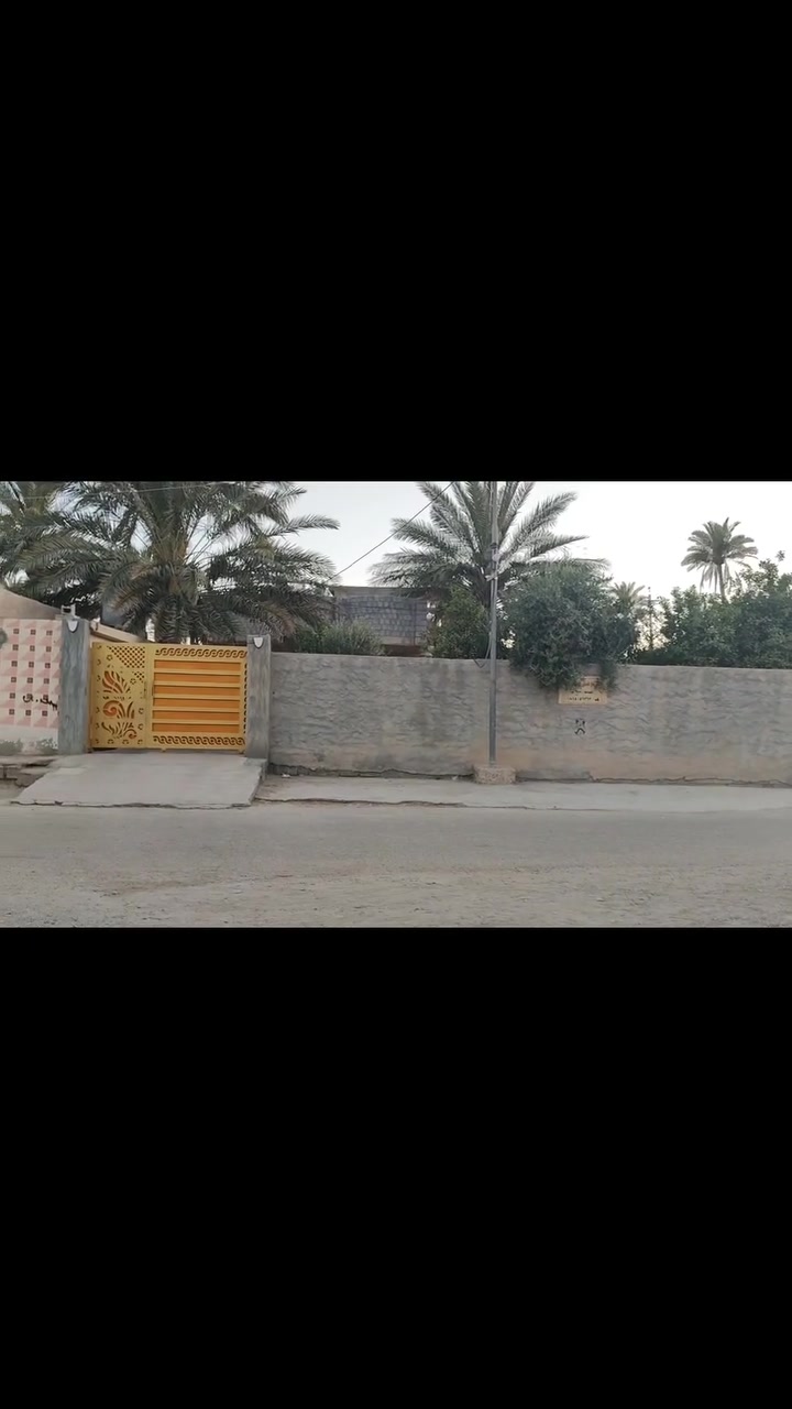 اللهم صل على محمد وال محمد 
دار للبيع مع هيكل المساحة 555 م طابو بستنة الموقع شارع الشهيد ابو مهدي المهندس  خدمات كاملة تبليط و مجاري و كهرباء البيت ركن و جه على ساحة يتكون من غرفتين و استقبال و صالة و مطبخ البيت بناء حديث كامل كاشي و سيراميك للاستفسار ***********
