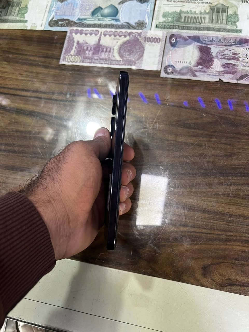 السلام عليكم
موبايل تكنو كامون 20 برو للبيع جهاز حيل نضيف مستخدم قليل 256كيكه كرتونه وياه والشاحنه مالته بعد مامستخدمه وياااا بلكارتون موجوده 

مكان كركوك السعر 180الف وبي مجال لشراي 

***********
