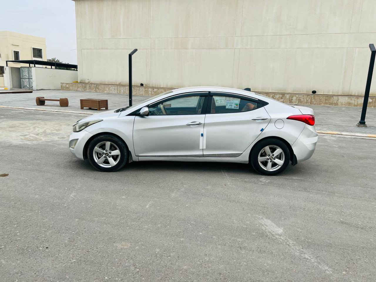 سلام عليكم النتره موديل ١٦ خليجيه رقم الانبار دولي
تحكم استيرن جهتين نضام ايكلو نضام اقتصاد كشن كهربائي شاشه حساس  بيه قطعتين نص صبغ  صبغ أثر شخوط ليبل واحد سياره تخم تاير صدر أمامي خلفي جديد عليه ادامه كامله تبريد قطعتين  تدفئة تحويل مباشر سعر ١٢٠ بيه مجال ***********
***********
