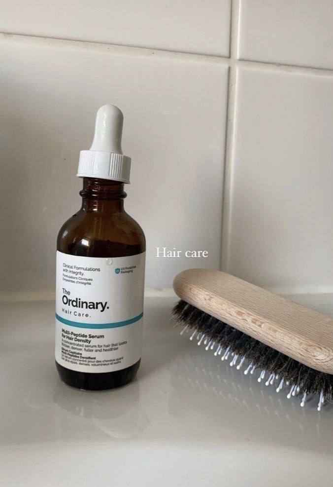 ✨ سيروم THE ORDINARY للشعر ✨
هل تحلمين بشعر لامع، صحي وقوي؟ 💖
سيروم ذا اورديناري لجميع أنواع الشعر يحول شعرك حرفيًا من جاف وباهت إلى شعر صحي وكثيف 🌟
💚 فوائد السيروم:
الببتيدات الطبيعية: تعمل على تكوين البروتين وزيادة حجم بصيلات الشعر، مما يجعل شعرك أكثر سمكًا وقوة.
الكافيين: ينشط بصيلات الشعر، يزيد نموه ويقلل التساقط الغير طبيعي.
زيت الخروع: يحفز نمو الشعر من 3 إلى 5 أضعاف المعدل الطبيعي.
يغذي بصيلات الشعر ويحمي من التقصف والجفاف.
يحتوي على أحماض أمينية أساسية يحتاجها الشعر ليصبح أقوى وأكثر صحة.
خفيف جدًا على فروة الرأس، يمتص بسهولة ولا يترك أي ملمس زيتي.
💎 مع سيروم THE ORDINARY، شعرك سيصبح أقوى، أكثر كثافة ولمعان من أول استخدام!
📏 الحجم: 60 مل
🇨🇦 الأصلي – منشأ كندي بغداد, العراق


**إذا كنت صاحب هذا الإعلان وتريد حذفه لأي سبب، رجاءا أرسل رسالة إلى الدعم الفني**