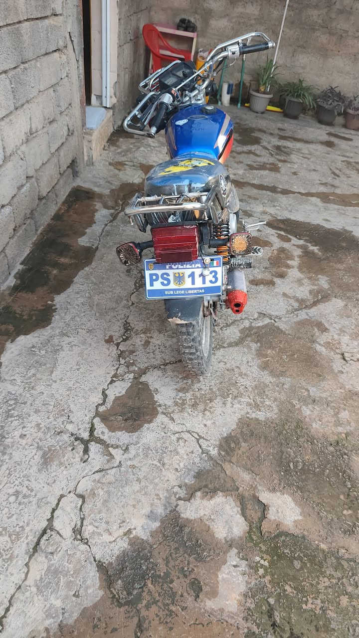 السلام عليكم موتور تايكر نظيف موديل 2021 ما ناقصه اي شيء  منافيس موجود والتواصل على هذا الرقم
*********** وعبر الواتساب
