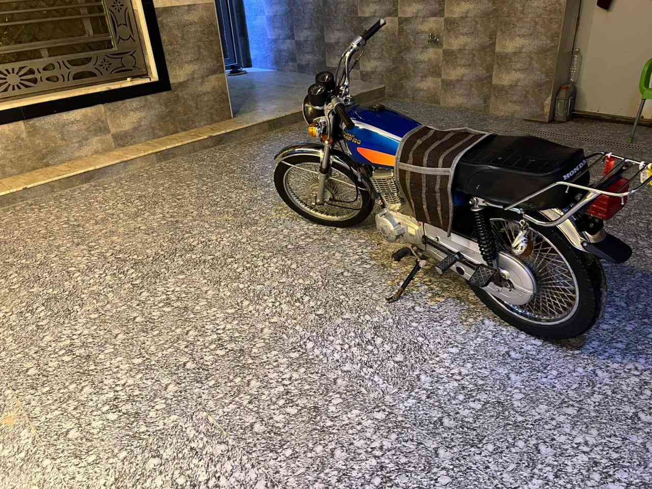 السلام عليكم
اربعة كير للبيع اصولي وكيلها العارضي 
المكان نجف حي النداء 
السعر 750


**إذا كنت صاحب هذا الإعلان وتريد حذفه لأي سبب، رجاءا أرسل رسالة إلى الدعم الفني**