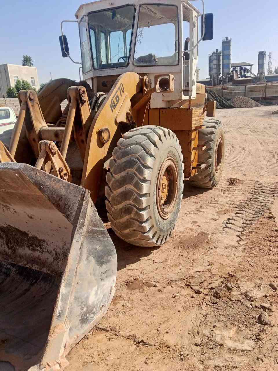 سلام عليكم شفل داش تو للبيع موديل 86 مسجل 98)(***********)(***********
