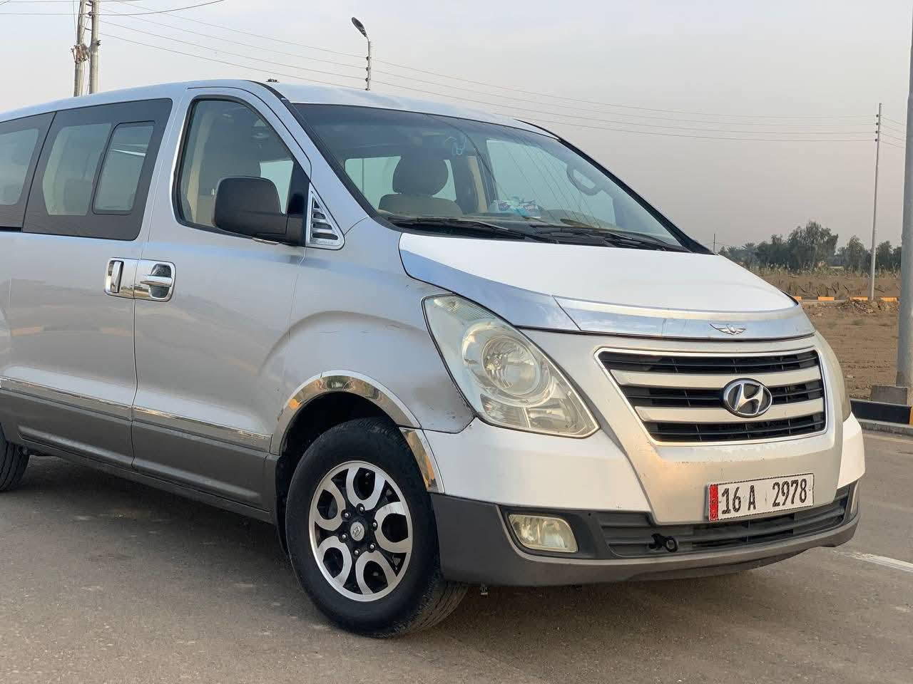 ستاركس رقم قادسيه دولي مفتوح مكفوله كفاله عامه ماعدا شبر بارد فقط فول مواصفات ماسحه خلفيه حافضه سبع الوان مكينه كير خير من الله تخم تاير باتري جديدة اكسل جديد مشط استيرن جديد سيارة كامله مكاني ديالى ***********
