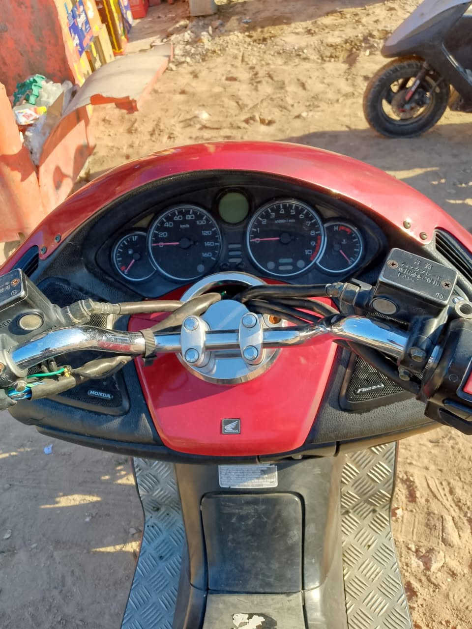 فورزه ٠/٨ دراجة جديده و مرتبه و مال جناي ، كلشي شغال ، بصمة الدراجة محرك 250cc كلشي جديد بيها الدراجة و نضيفه بشكل مو طبيعي ، مكان نجف ، بيع او مراوس ببطح كون نضيفه ، الدراجة عارضها ب ١٢٥٠ 
مليون و ميتين و خمسين ، بيها مجال بسيط ، للأستفسار 
‏***********
