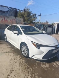 كورلا أمريكي هايبرد حادث بسيط LE  محرك ١٨٠٠ بصمه داخل بيجي ماشيه ٢٦ أل...