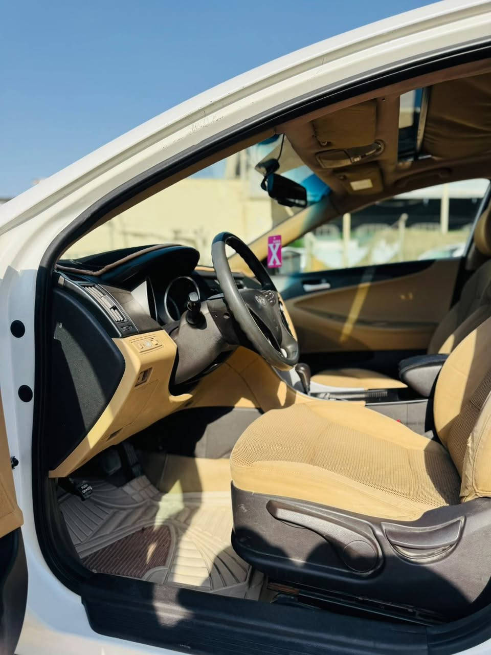 السلام عليكم 
🚗 سوناتا ٢٠١١ خليجي
🔸️رقم بغداد 
🔸️كفاله عدا بارد بالجنطه اربع اصابع 
🔸️مكينه ٢٤٠٠ جاهزه من كلشي 
💵السعر ب١٢٤ بيه مجال 
🔹️مكاني بابل 
📞للاستفسار الاتصال على الرقم ***********
