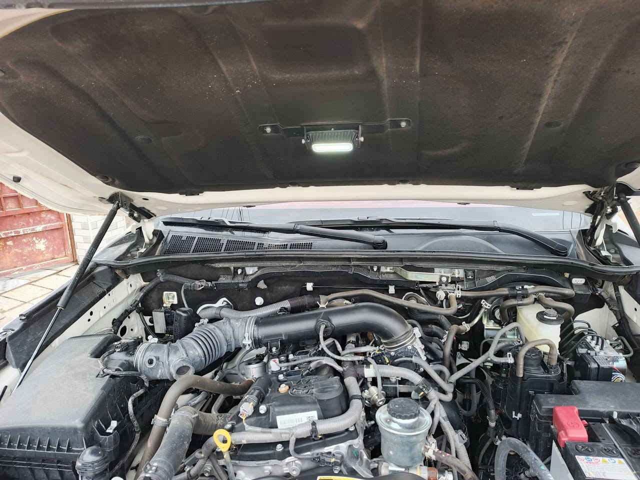 السلام عليكم تويوتا فورويل موديل 25 كفاله عامه على وضع الشركه يعني زيرو اوتوماتيك رقم اربيل تحويل مباشر يعني لا براء الذمه ولا شيء فول مواصفات شاحن اواكس تبريد تدفئه كشنات رادار بيع ومراوس 
العنوان ذي قار الفجر 
السعر المطلوب 350
تلفون ***********
ضمان ثلاث سنوات تبديل دهن على الشركه
