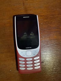 نوكيا 8210 • قديم