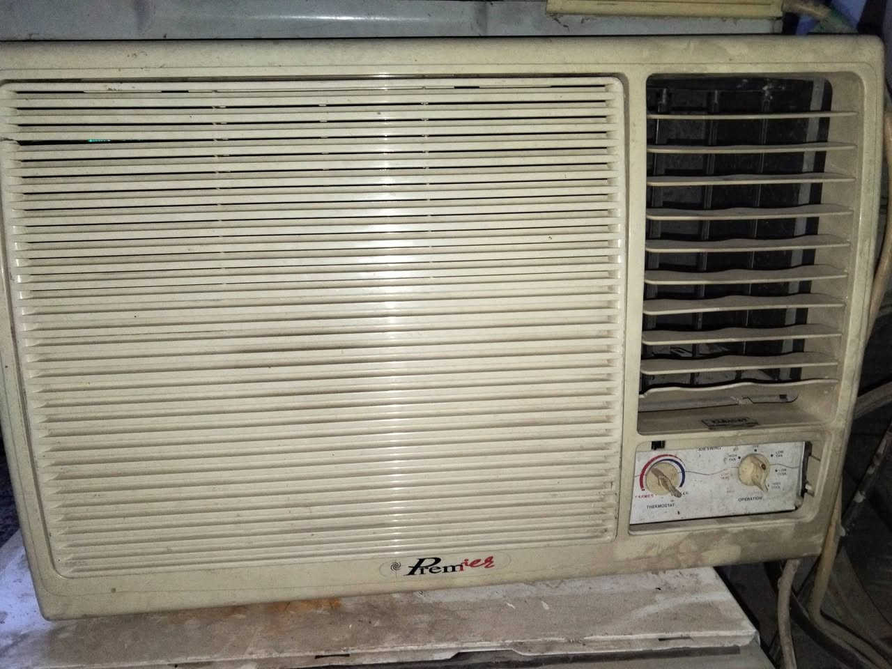 السلام عليكم مجموعه مكيفات عدد اربعه للبيع عل فحص الحجم طنين نوعهن جنرال كري فالكون بريمير للاستفسار الاتصال ***********
