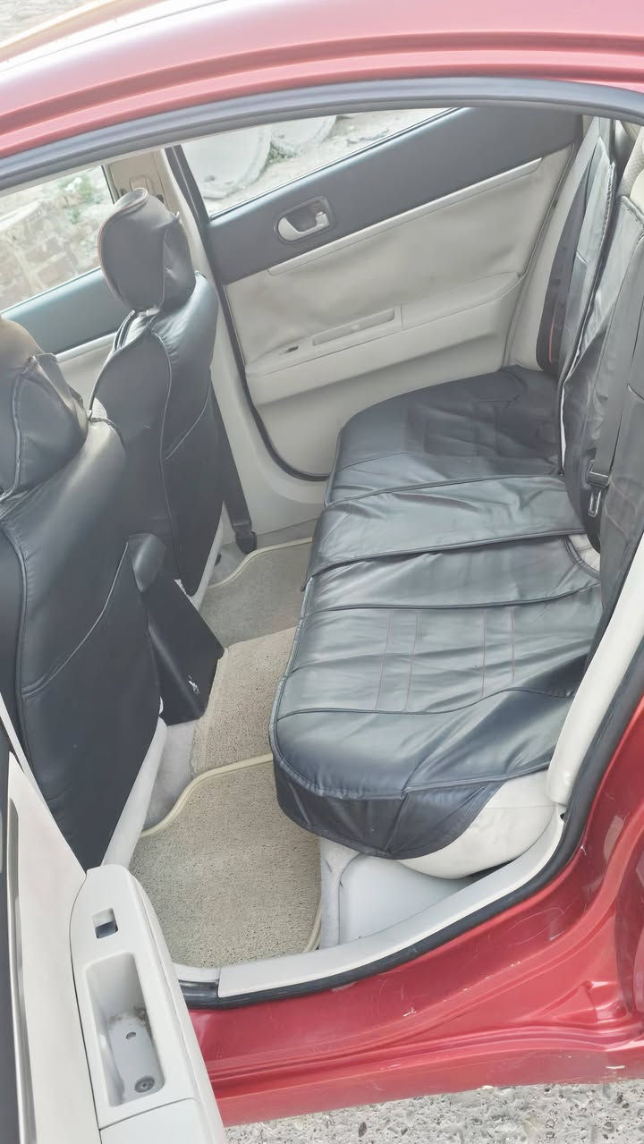 سلام عليكم كالانت خليجي للبيع موديل ٢٠١١ رقم اربيل خليجي تحويل مباشر هزة جديده محرك وكير بشرط تخم تاير جديد صدر جديد كهربائيات ضفيره تبريد ثلج سنتر لوك وشاشه وكامره ومنظومه زنون...بيها  بنيد مبدل وجاملغ امامي مبدل وقماره صبغ بشرط بدون قطره معجون كلها تعرف هاي  الالوان تجرد دائما وبكل السيارات..تراييك وين مايعجبك مكان السياره صلاح الدين 
قضاء بلد....*********** اتصال وواتس اب 
            .... *********** اتصال //////
