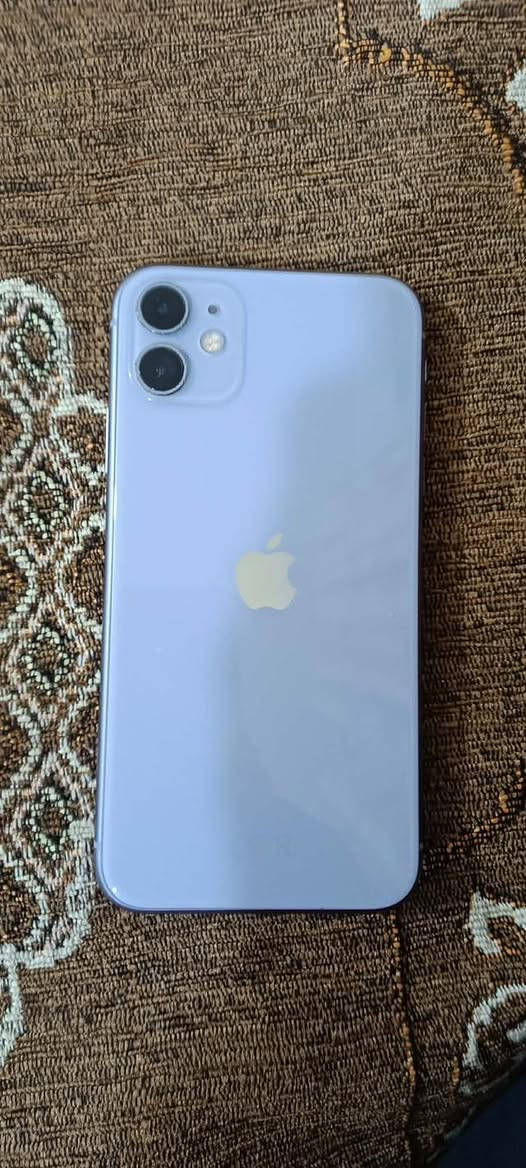 سلام عليكم عندي ايفون 11 الذاكرة 64 البطارية 98 البصمة واكفة الشاشة اصلية مامبدلة البيع او مراوس السعر 170 المكان بغداد تقاطع العامرية ***********
