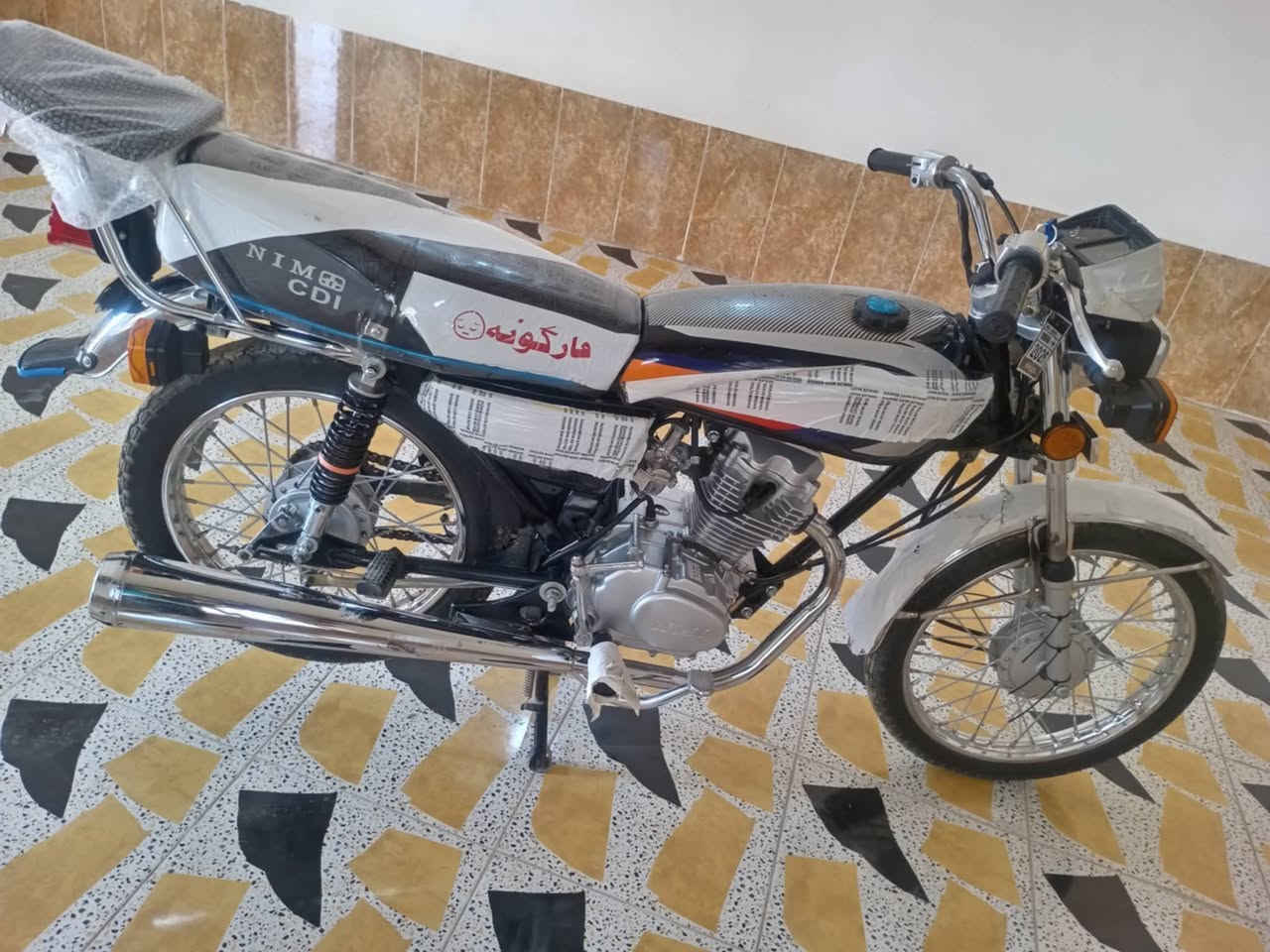 سلام عليكم شباب دراجه نامه موديل ٢٠٢٦ شاصي ٢٠٢٧مكمركه كامله مدفوع قرص بيهاا
دراجه خير من الله شتريد شلعه معدل مفولة
(ملاحضه مكلف بنشر) رقم صاحب دراجه
‎***********
 مكانه رمادي
