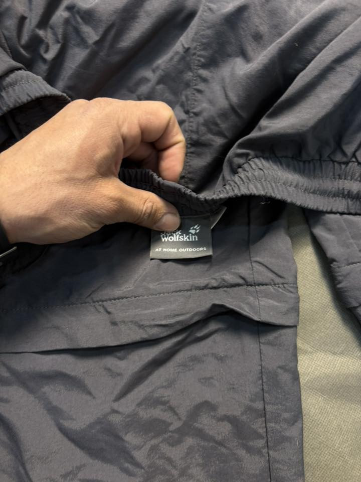 جاك ولفسكين
اوريجنال 100%
نظافة 100%
قياسL
يتوفر توصيل5 الاف لجميع محافظات العراق


**إذا كنت صاحب هذا الإعلان وتريد حذفه لأي سبب، رجاءا أرسل رسالة إلى الدعم الفني**