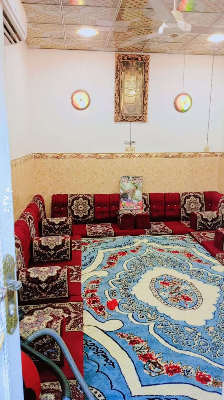 بيت 100 متر
يــالله بيت 100 متر 
اساس وسقف صب كونكريت 
بناء مرتب غــــرفـــه صــــالـــه اســـتــقــبــال مــطــبـــخ تـــخــاريـــج خدمات مشمول بالتطويب سعره مناسب 
عنوان البيت شارع المطار القديم فرع سيد هادي مقابل محطه الشارقه 
السعر 27 بي مجال  للاسـتـفـسـار *********** واتــســاب +اتــصـال 

#مكتب_الحجيمي_للعقارات_قرب_صيدليه_الالفه 
#تــرمــيـم_بــنـاء_ايــجـار_رهــن_بـيـع_شـراء
