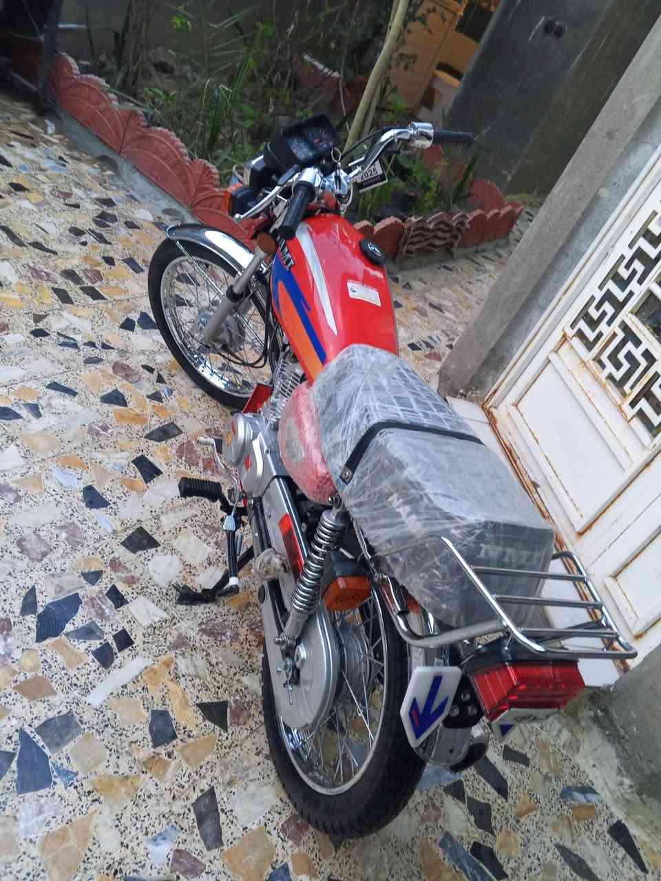 سلام عليكم شباب دراجه البيع نامه اوراق سيد خلدون مديل 18 نضيه بعته عل سحك كهربائيات كله شخله سعر خاص رقم  الهاتف ***********,
