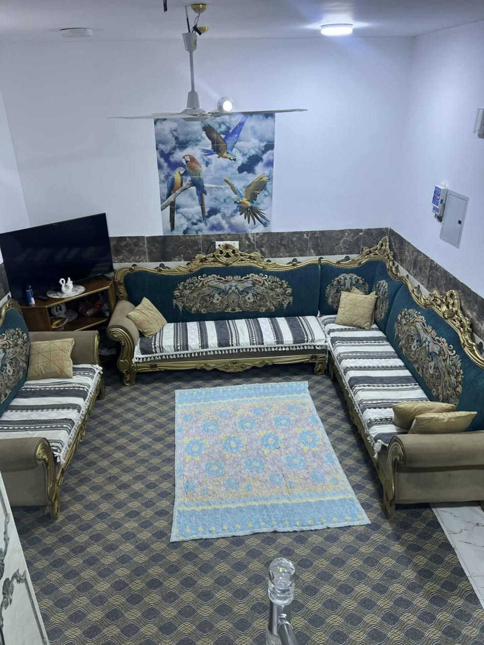 السلام عليكم
#دار للبيع طابو زراعي سند 25 تحويل مباشر المساحه الكليه 200 مترطابقين بناء حديث عنوانه حي الجزائر البو عليان متوفره جميع الخدمات  
 الطابق الاول :
صالة وكليدور ومطبخ وغرفتين نوم ومجمع حصيات 
الطابق الثاني :غرفتين نوم 
سعره140 مليون وبي مجال 
____________________________________________
#الاستفسار  اتصال على الرقم***********
او مراجعة مكتب العز للعقار نزلة جسر بته بإتجاه مجسّر الثوره
