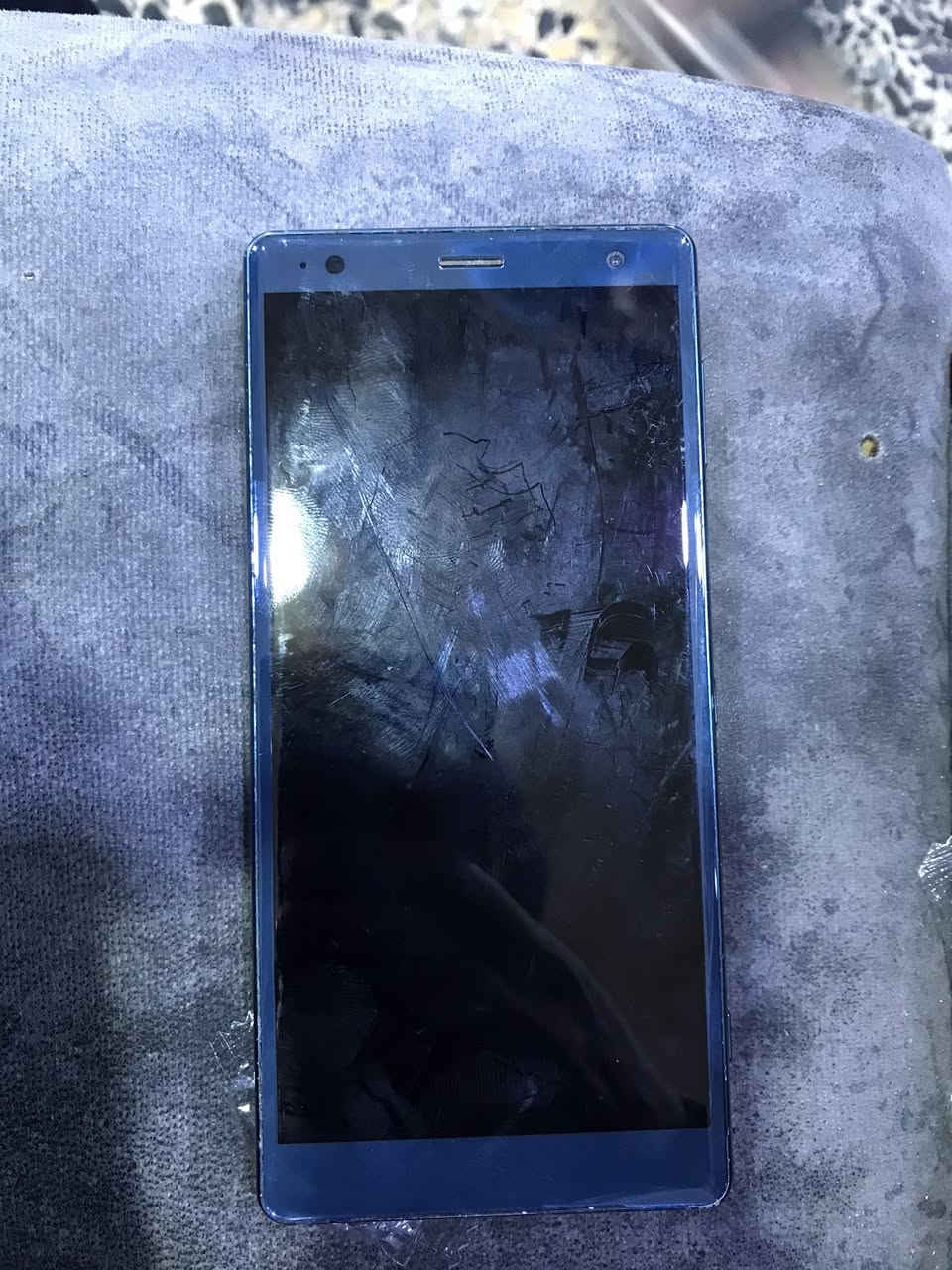 سونيxz2للبيع جهاز تكدر تستخدم القطع مثل شاشه وكامره و… مكاني كربلاء سعره 40الف توصيل عليه ***********جهاز مو شغال يحتاج حاسبه و برنامج سوني
