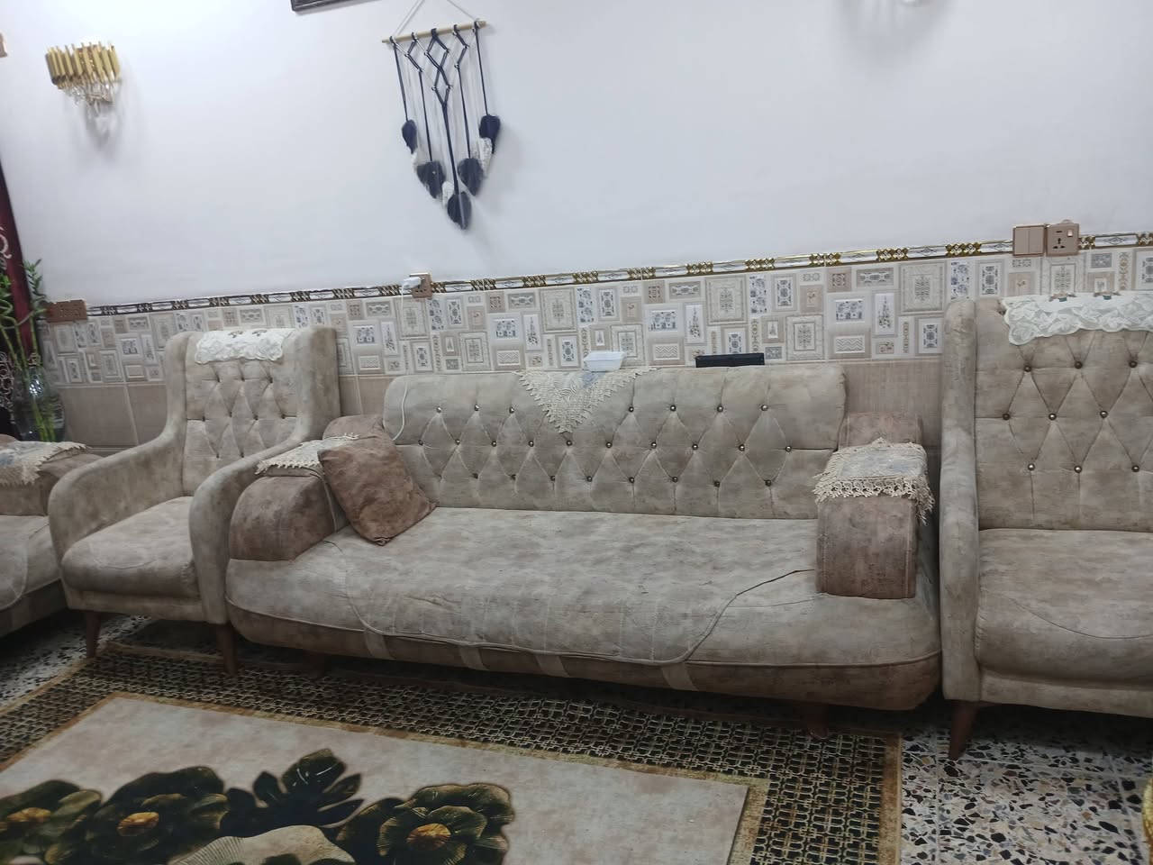 السلام عليكم تخم البيع تركي مابي اي ضرربس القنفه ام مقعدين يرادلها تعديل السعر 200 وبي مجال قليل العنوان بغداد الثعالبه ***********
