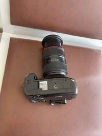 كانون 5D • كاميرا